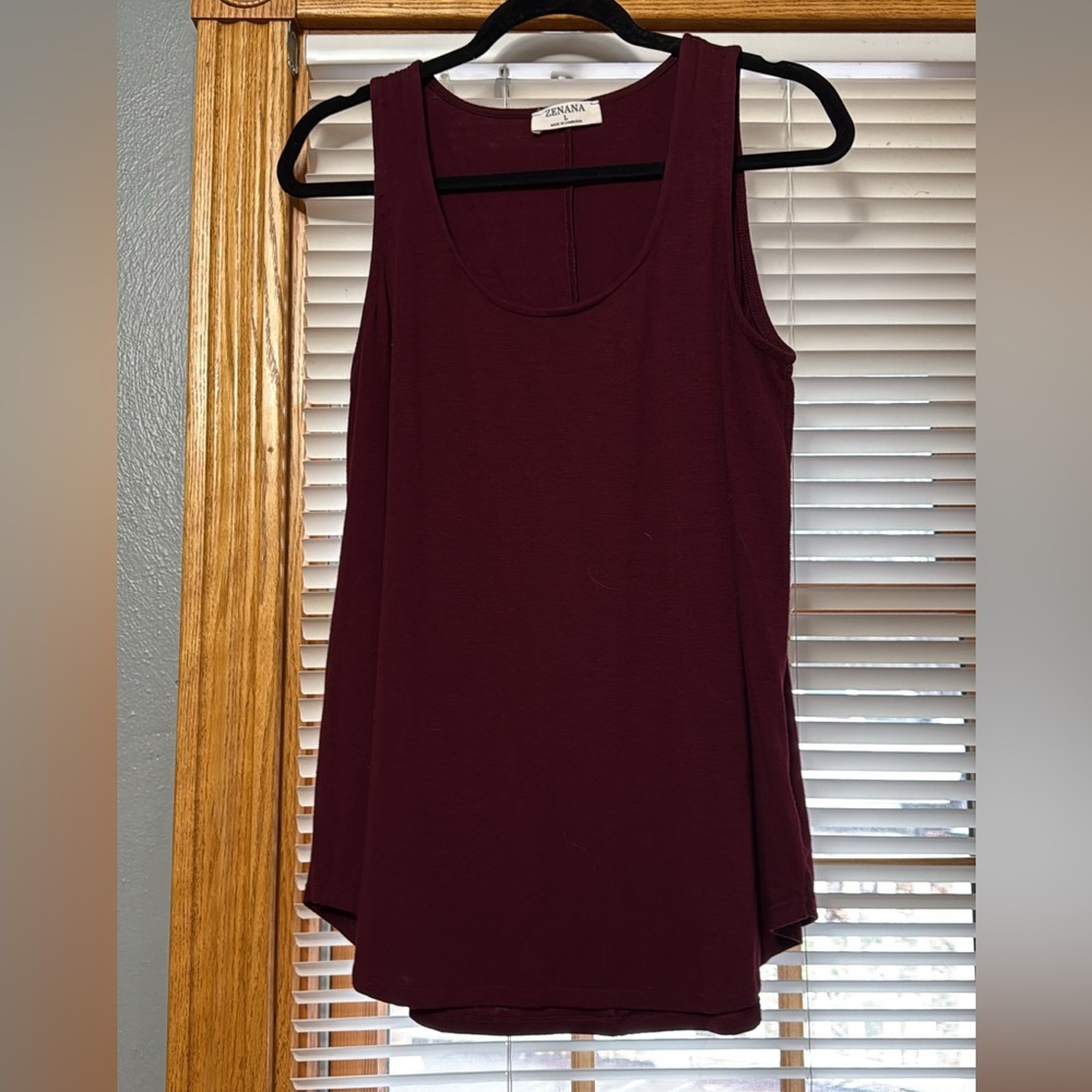 Zenana Outfitters Burgundy Tank Top Size Large